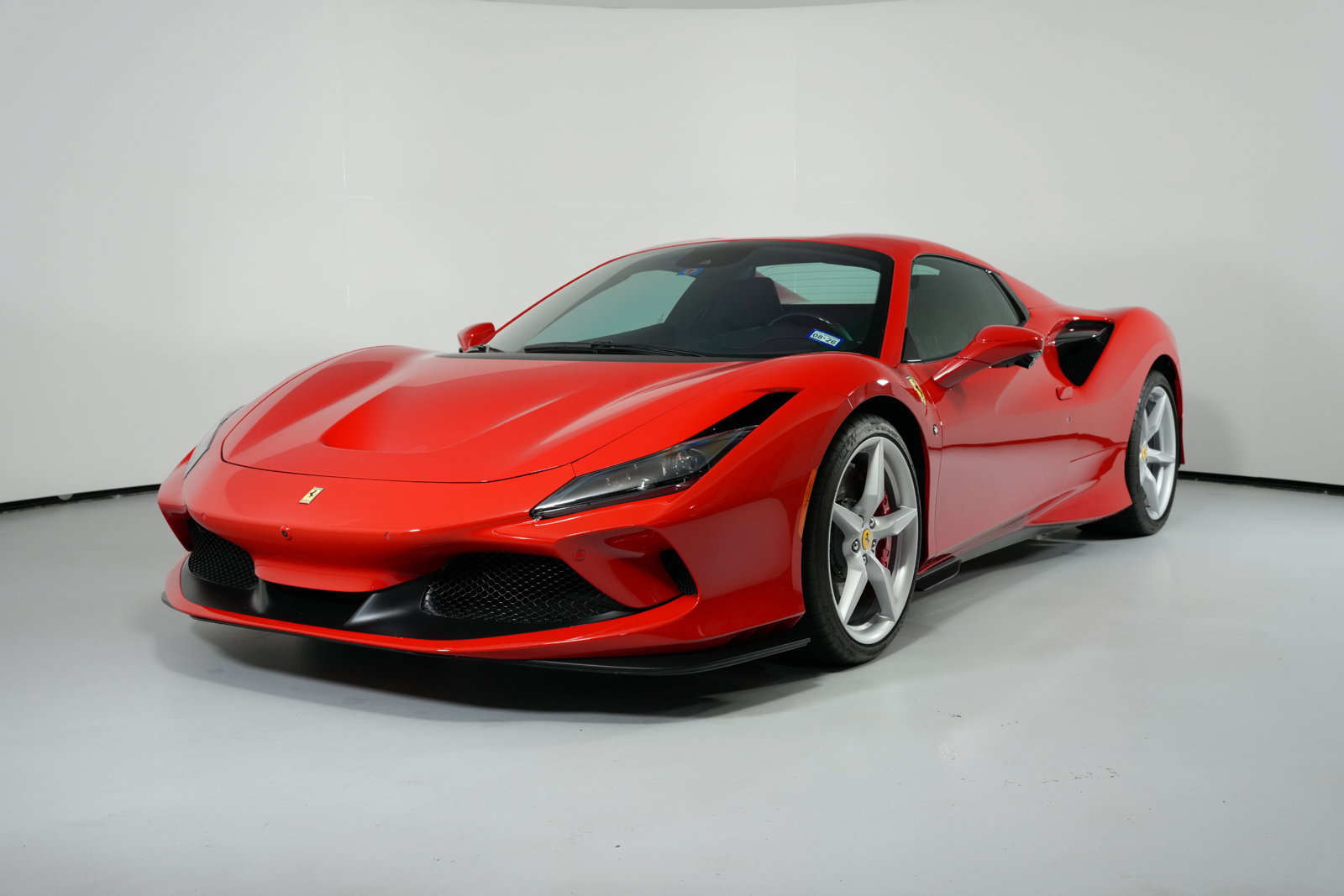 Used 2023 Ferrari F8 Spider RWD image 7