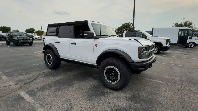 Used 2022 Ford Bronco Badlands AWD/4WD image 2