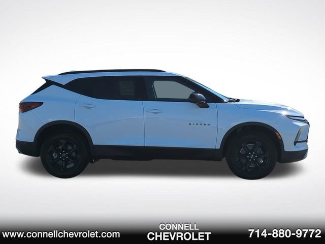 New 2025 Chevrolet Blazer LT w/ Midnight/Sport Edition image 4