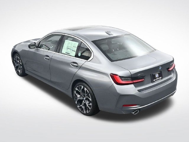New 2026 BMW 330i xDrive Sedan w/ Premium Package AWD/4WD image 28