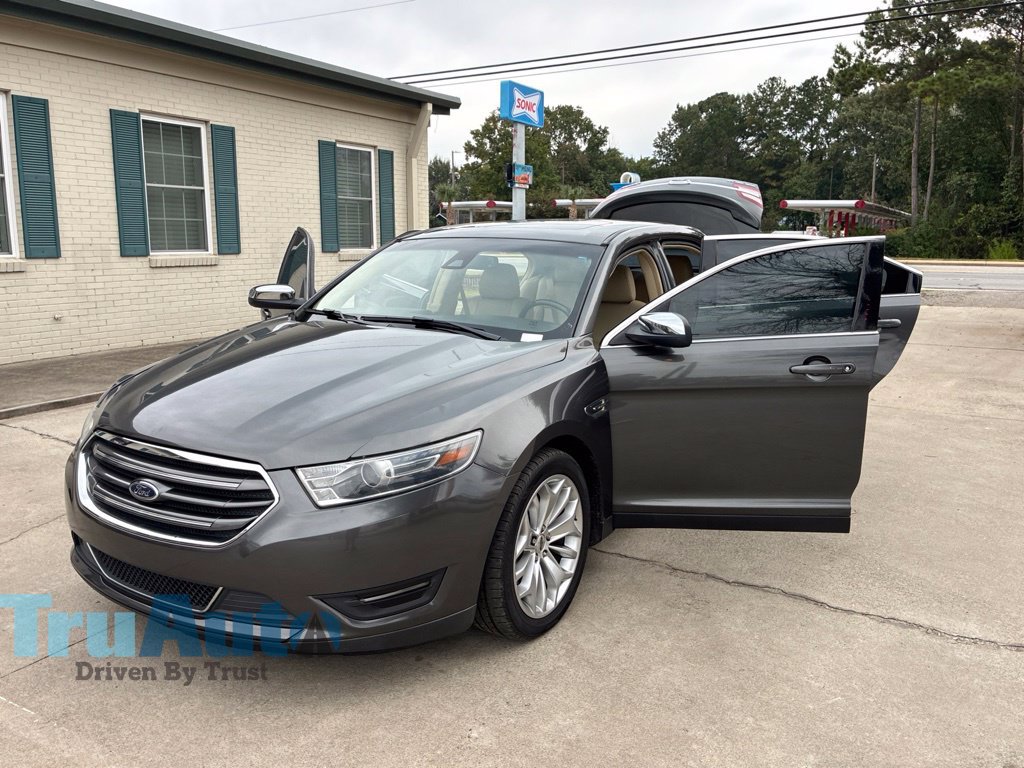 Used 2017 Ford Taurus Limited FWD image 13