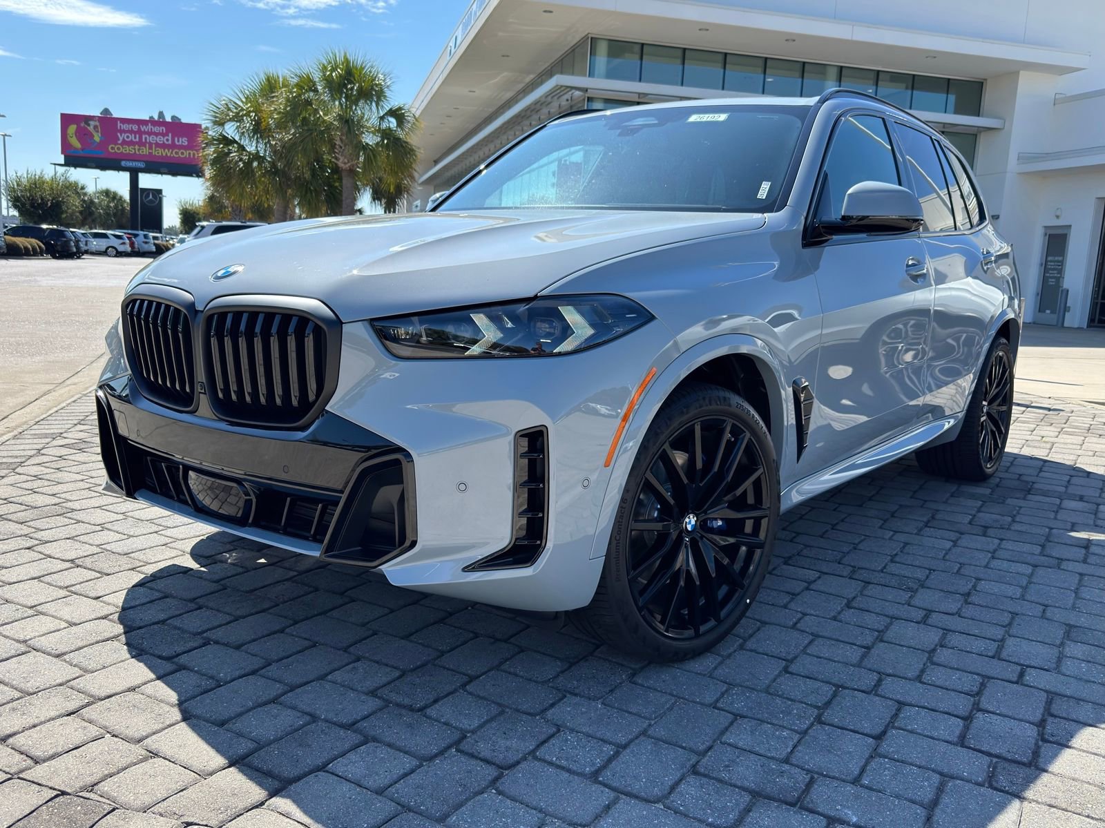 New 2026 BMW X5 xDrive40i w/ M Sport Package image 1