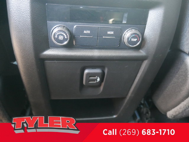 Used 2021 Chevrolet Traverse LT AWD/4WD image 41
