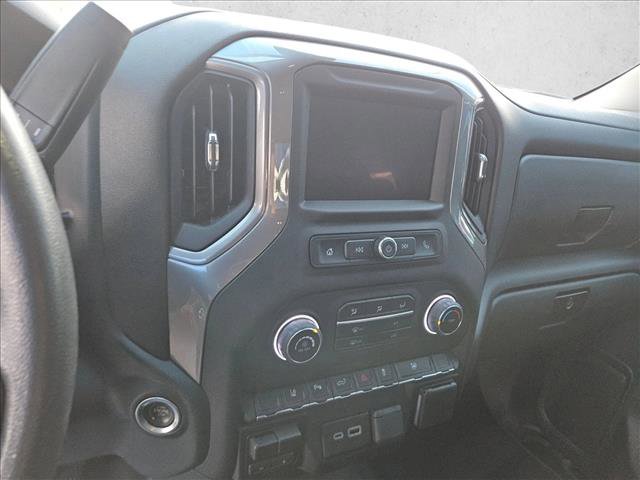 Used 2024 Chevrolet Silverado 2500 Custom w/ Custom Value Package image 13