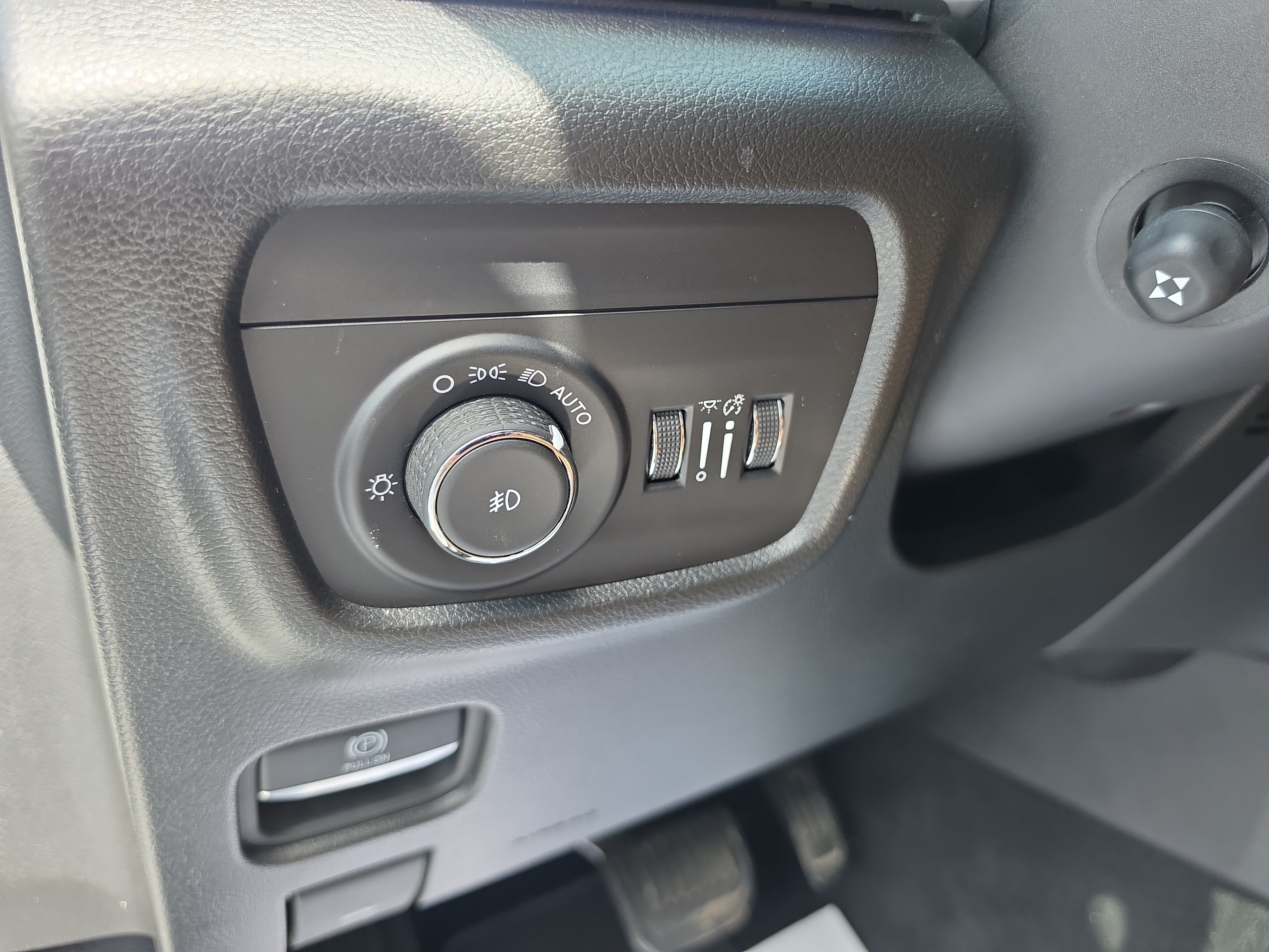 Used 2024 Jeep Grand Cherokee Summit w/ Adv Protech Group IV AWD/4WD image 19