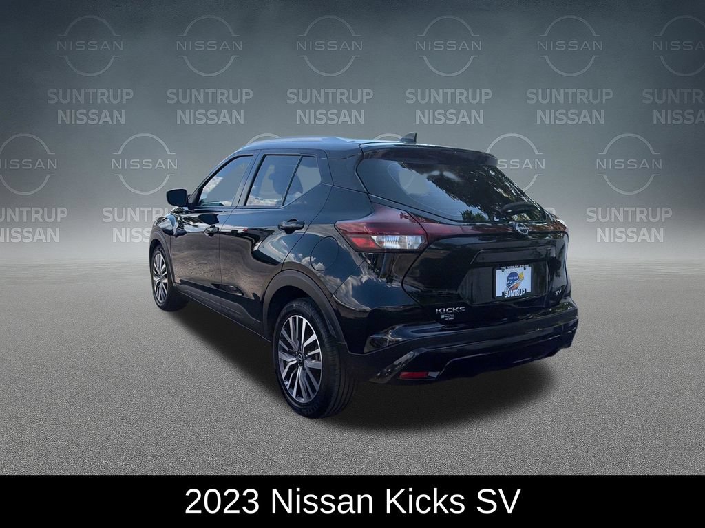 Used 2023 Nissan Kicks SV FWD image 3