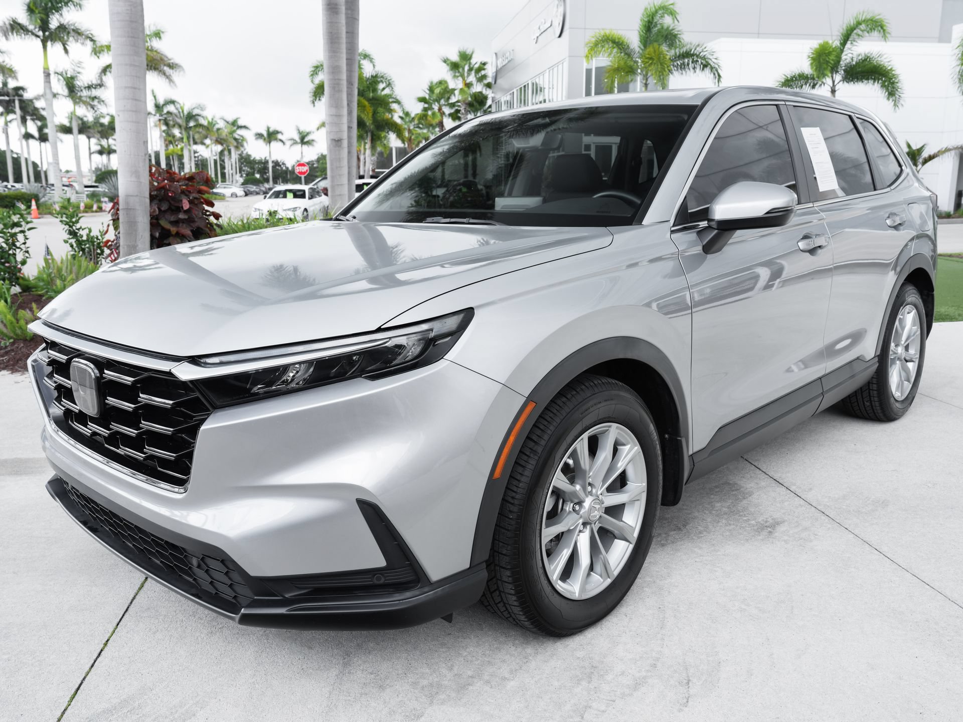 Used 2023 Honda CR-V EX-L image 6