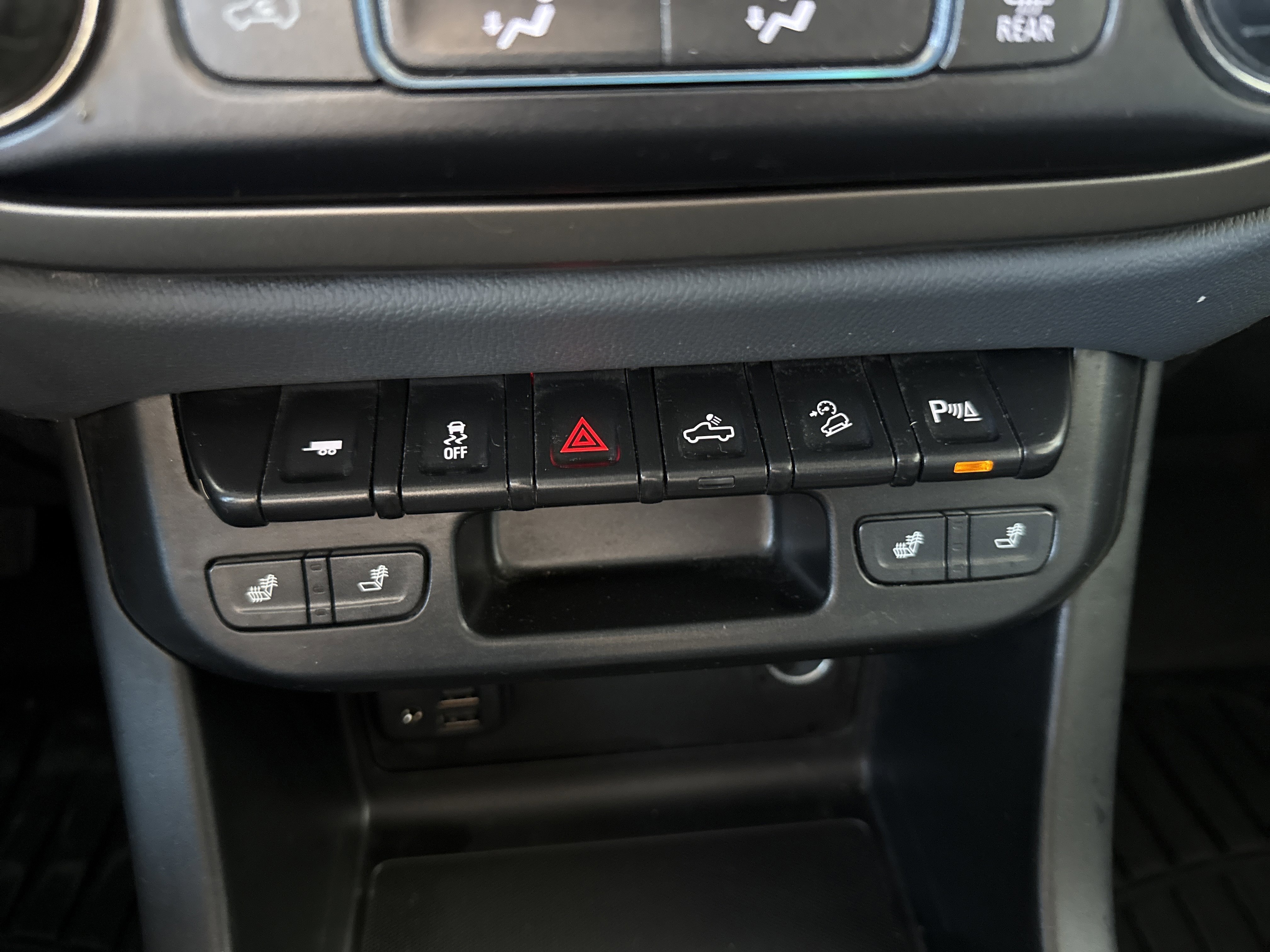 Used 2020 Chevrolet Colorado Z71 image 28