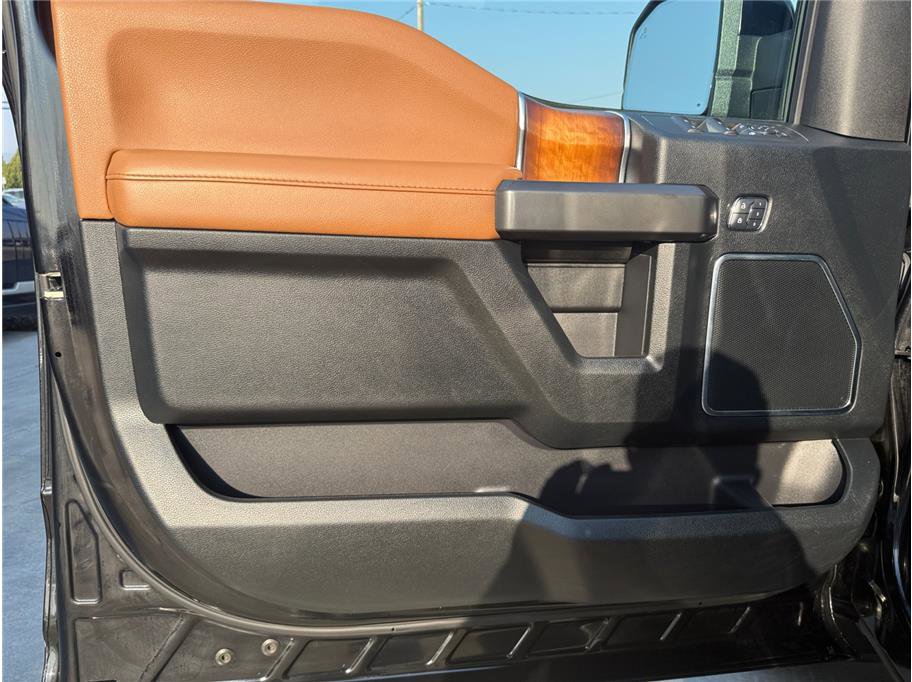 Used 2017 Ford F150 Limited image 22