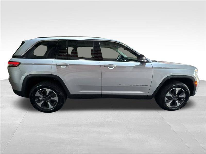 Used 2023 Jeep Grand Cherokee 4WD 4xe image 4