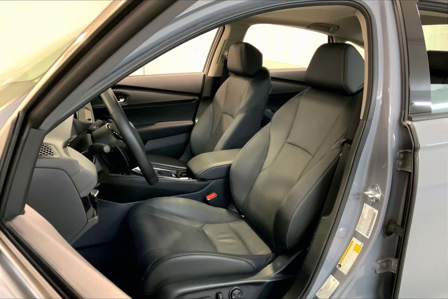 Used 2023 Honda Accord Touring image 7