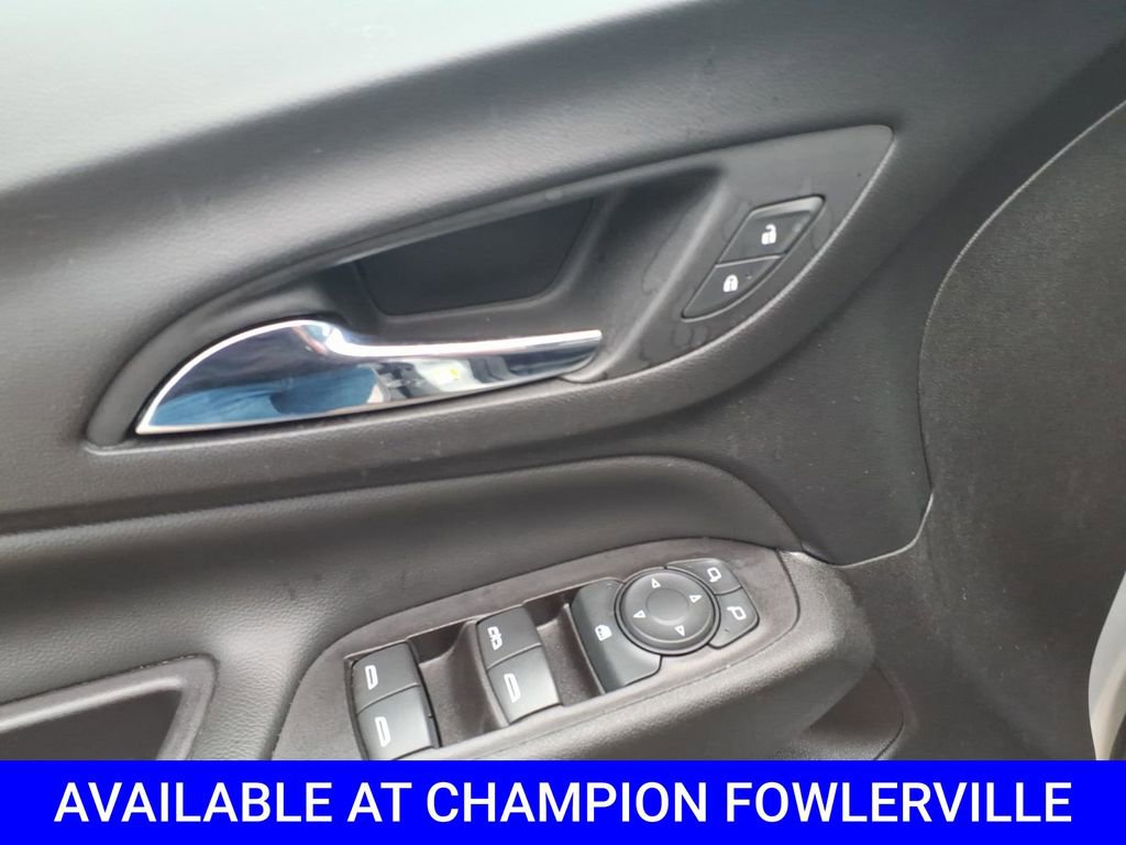 Used 2022 Chevrolet Equinox LT w/ Driver Convenience Package AWD/4WD image 11