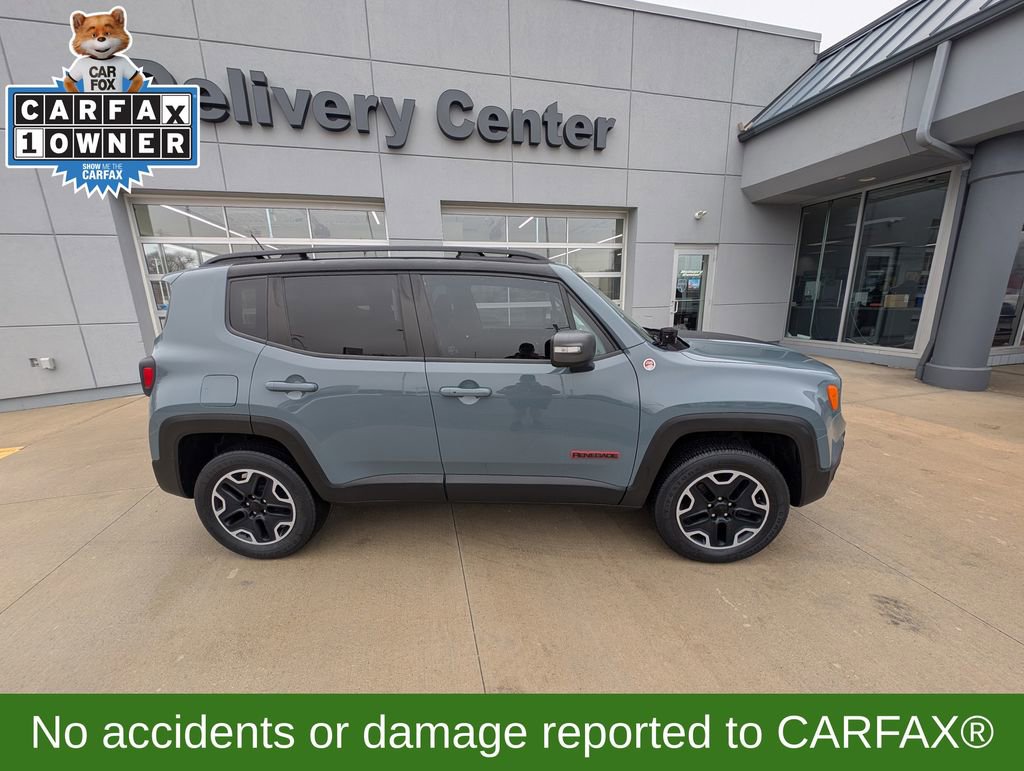 Used 2016 Jeep Renegade Trailhawk AWD/4WD image 4