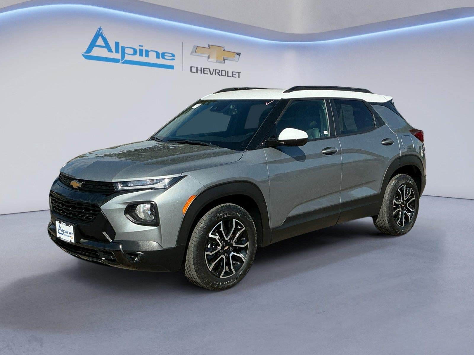 Used 2023 Chevrolet TrailBlazer ACTIV w/ Convenience Package FWD image 1