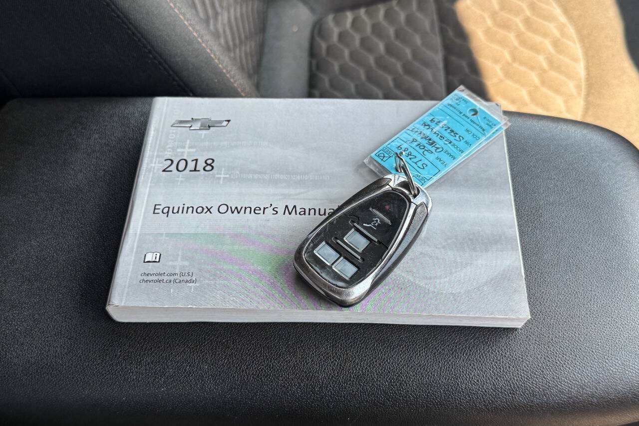 Used 2018 Chevrolet Equinox LT w/ Sun & Infotainment Package AWD/4WD image 35