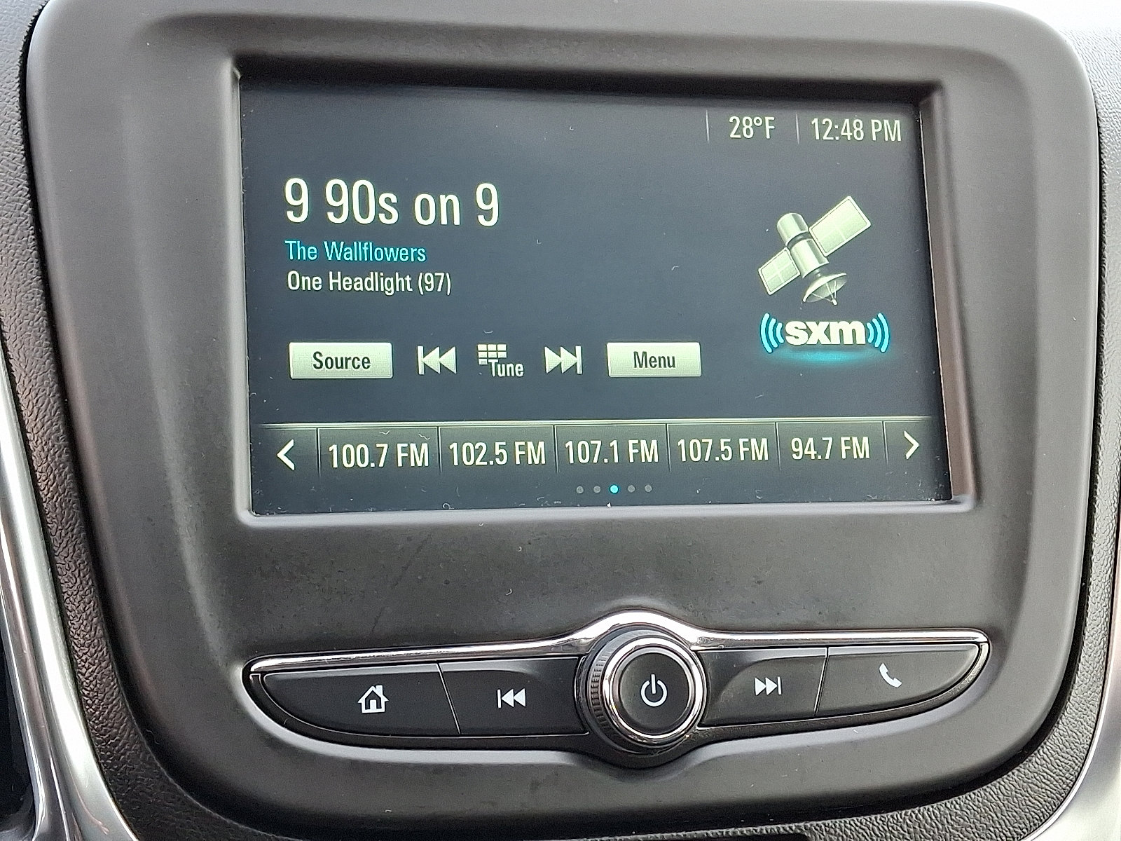 Used 2018 Chevrolet Equinox LT image 17