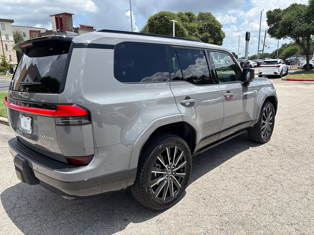 Certified 2026 Lexus GX 550 w/ Cold Area Package AWD/4WD image 5