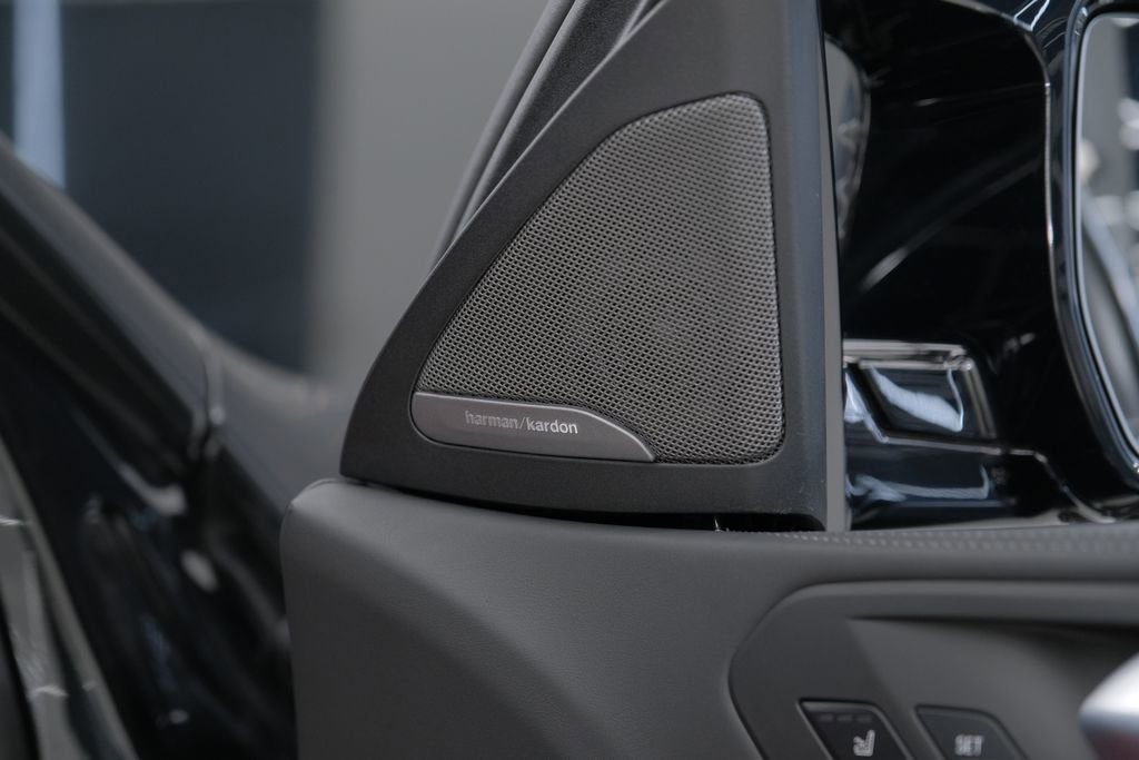 Used 2022 BMW X6 M w/ Competition Package image 59