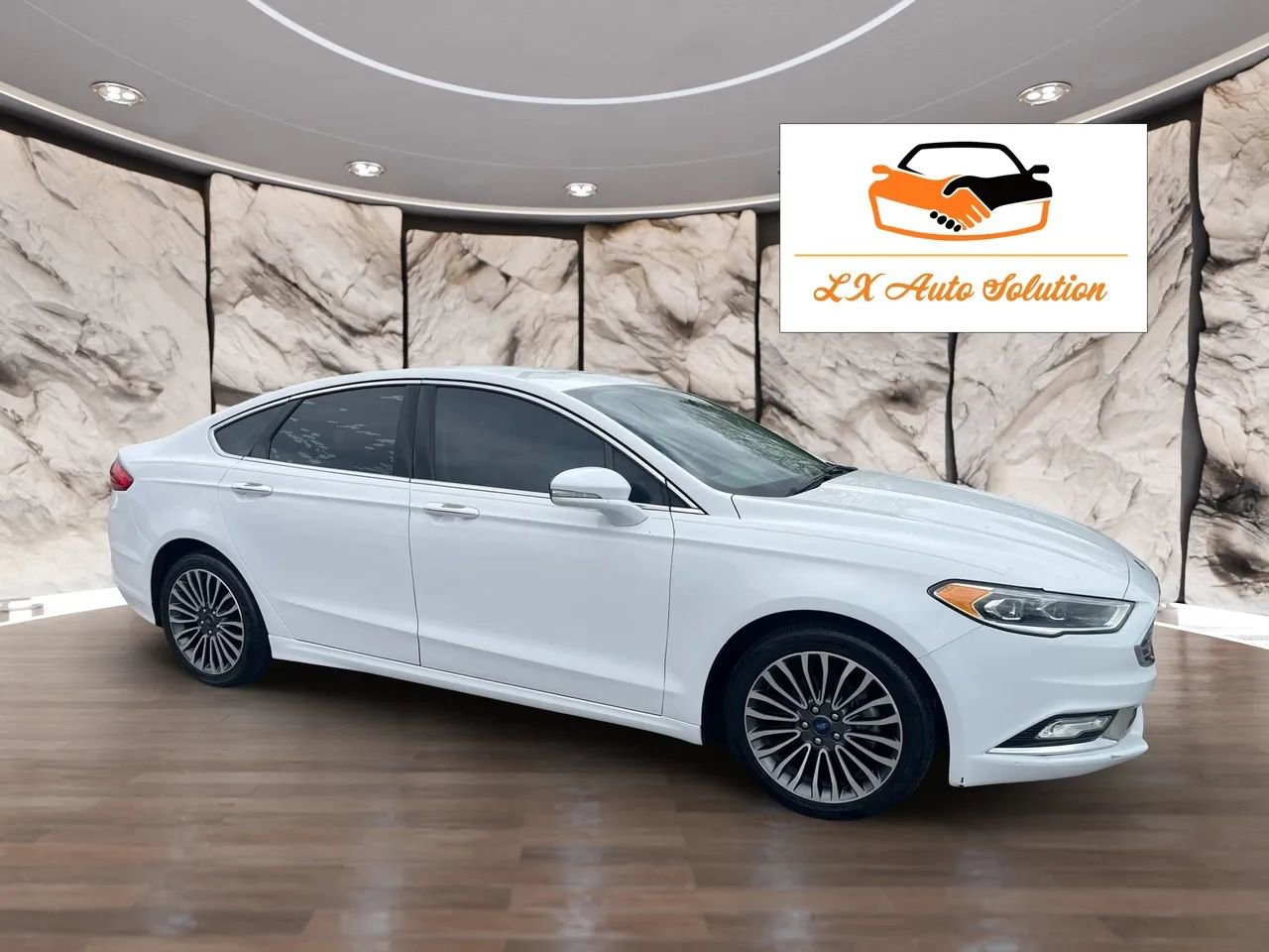 Used 2017 Ford Fusion SE w/ Fusion SE Technology Package FWD image 4