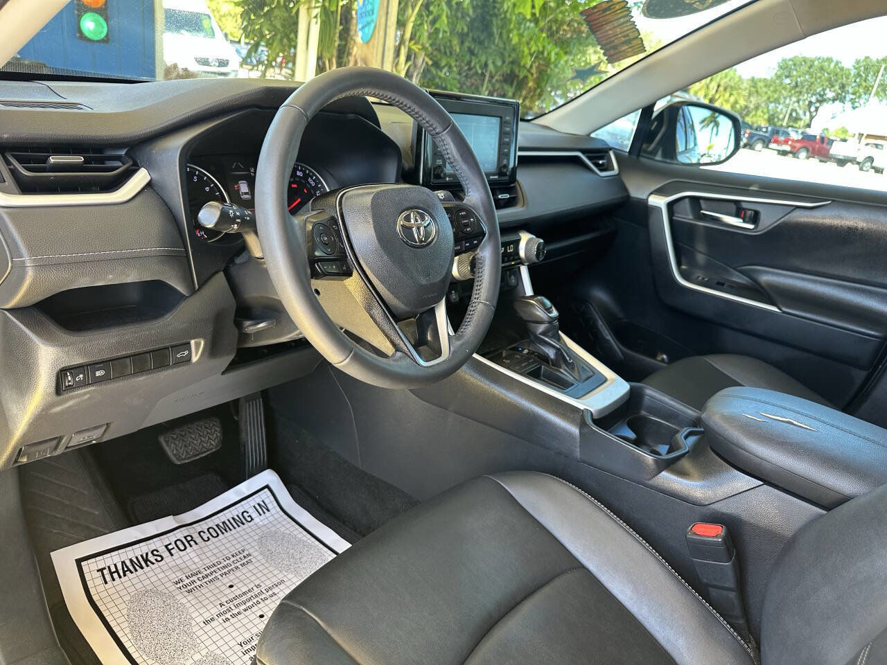 Used 2021 Toyota RAV4 XLE Premium image 24