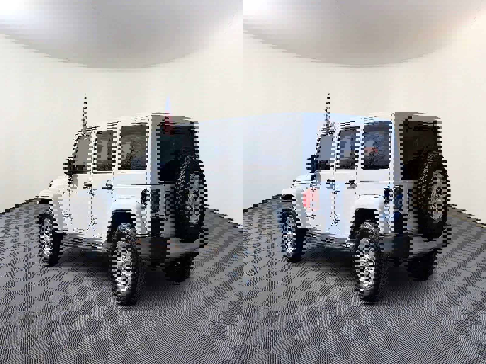 Used 2015 Jeep Wrangler Unlimited Sahara w/ Connectivity Group image 7