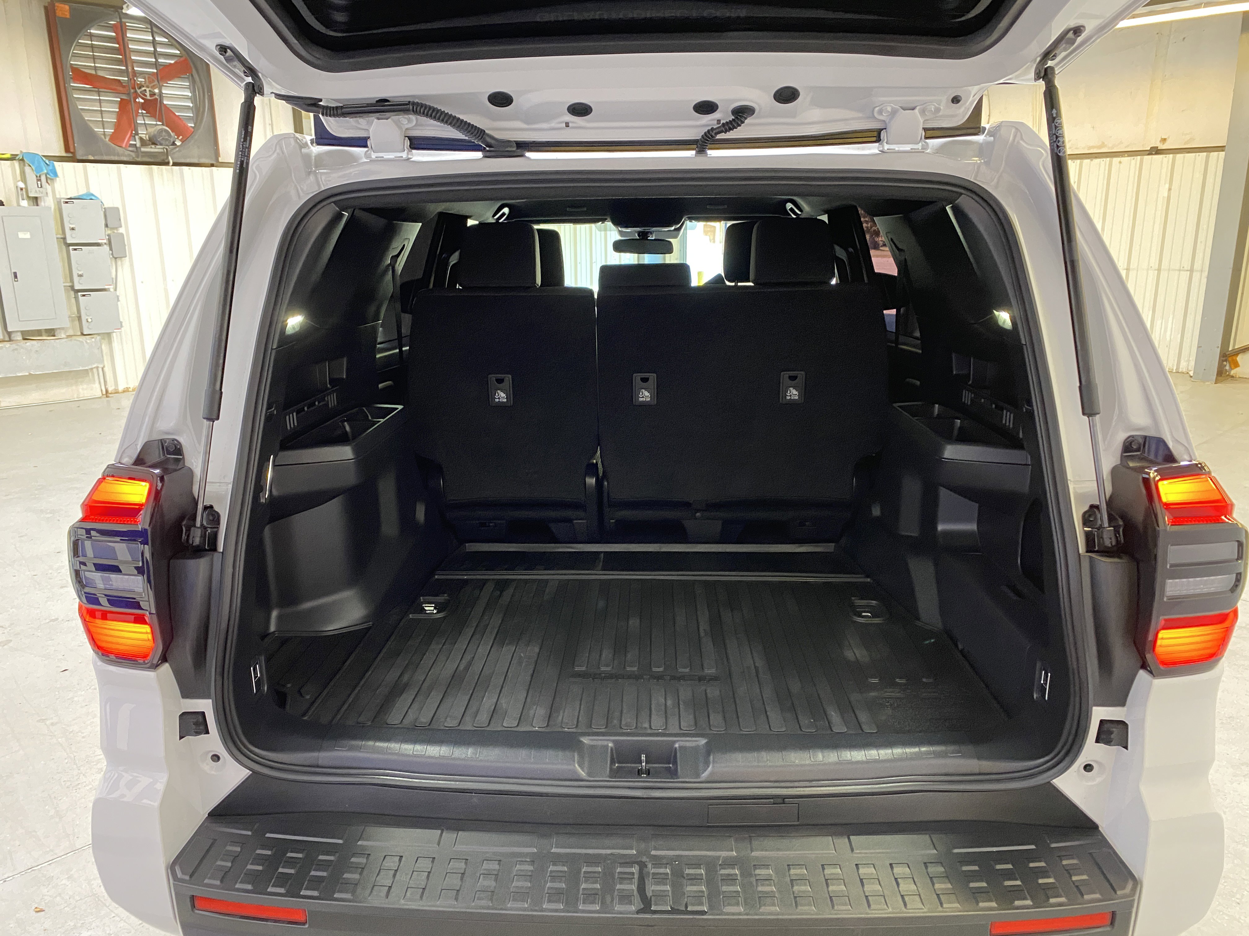 Used 2025 Toyota 4Runner SR5 image 27