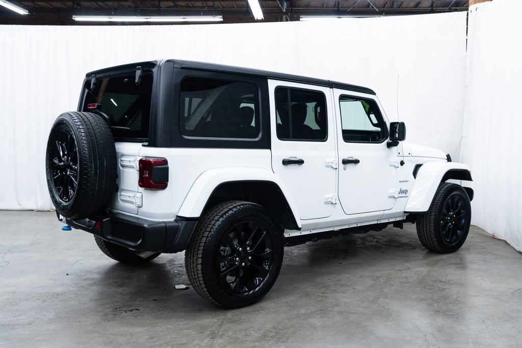 Used 2023 Jeep Wrangler Unlimited Sahara image 6