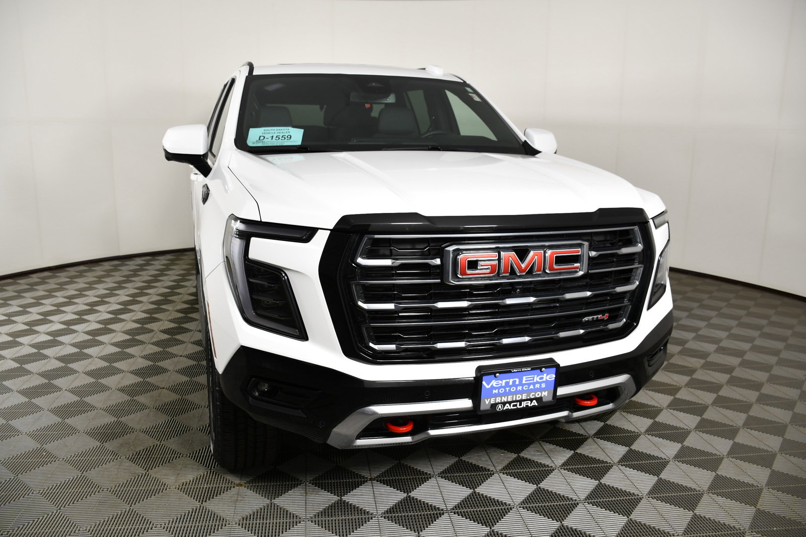 Used 2025 GMC Yukon AT4 AWD/4WD image 3