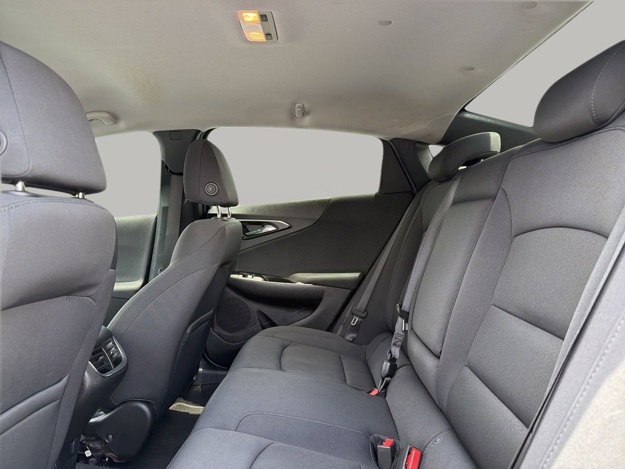 Used 2017 Chevrolet Malibu LT FWD image 15