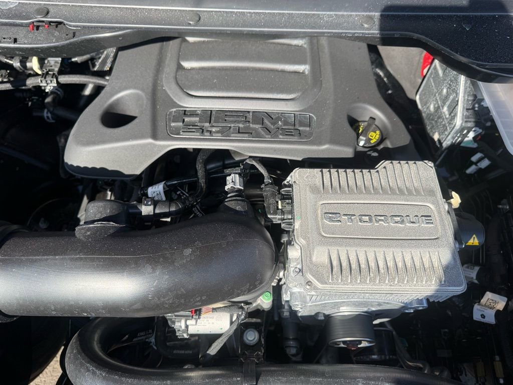 New 2026 RAM 1500 4x4 Crew Cab image 10