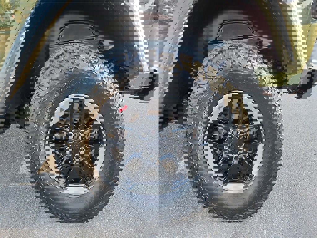 Used 2020 Jeep Wrangler Rubicon w/ Steel Bumper Group image 11