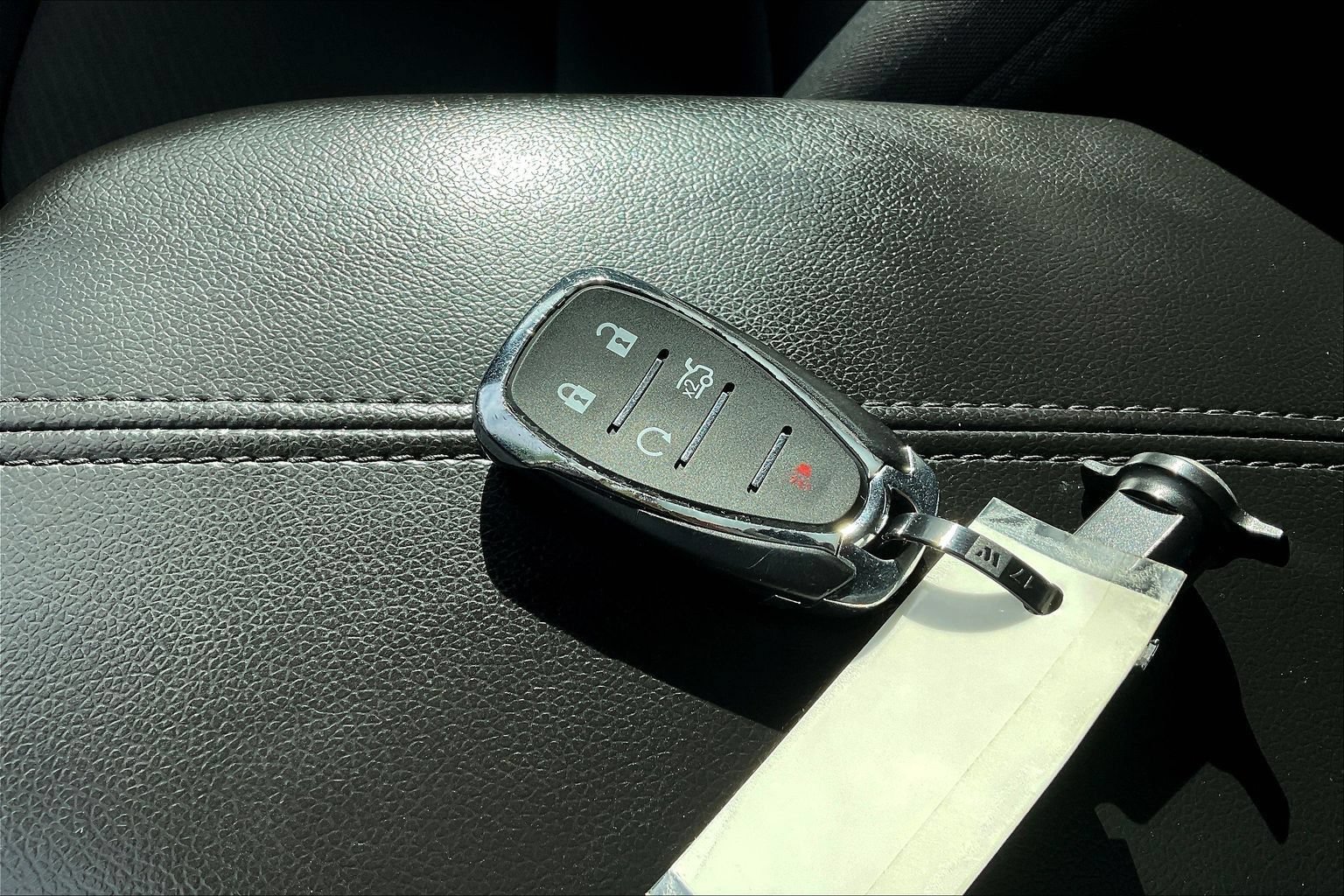 Used 2022 Chevrolet Malibu LT FWD image 33