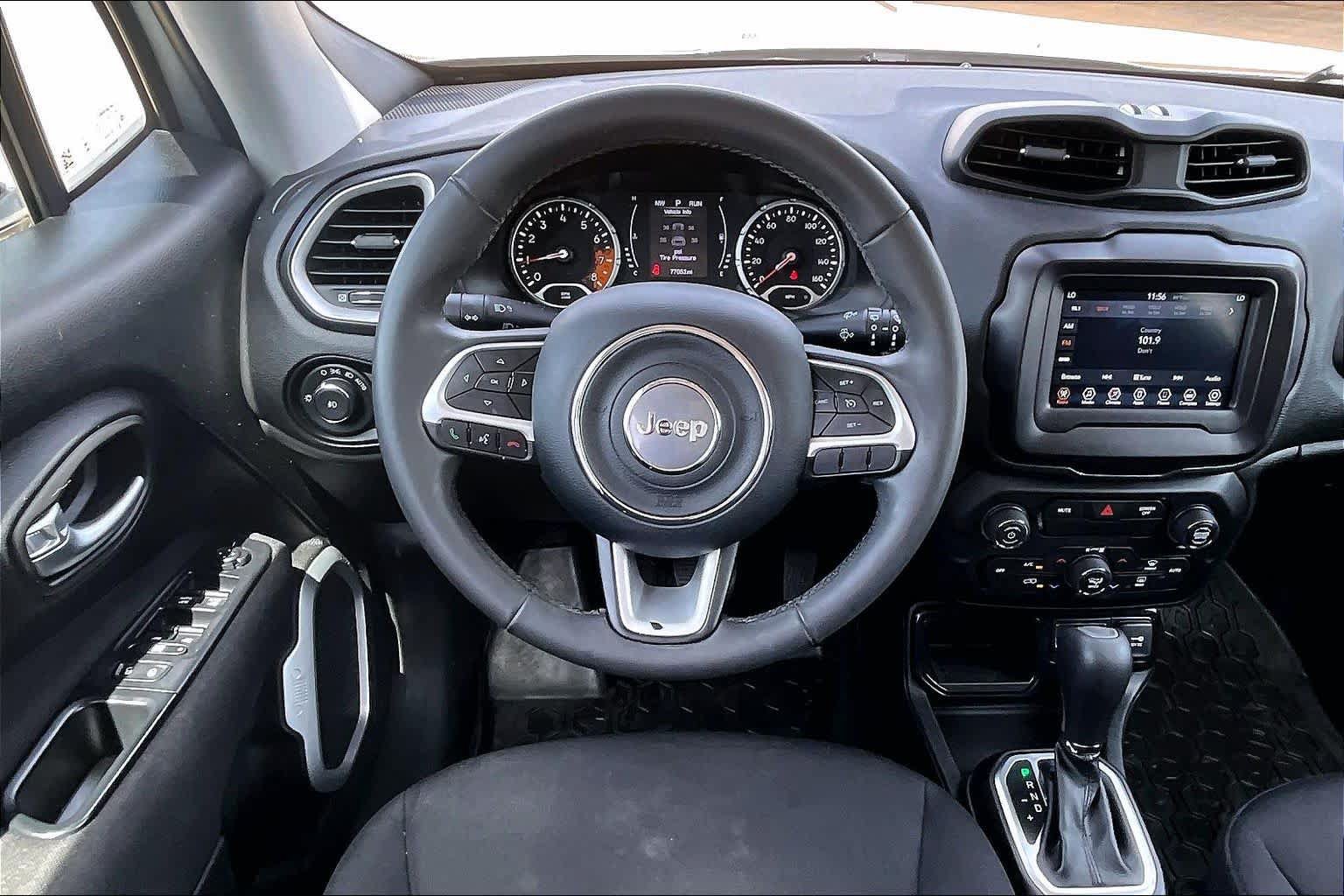Used 2018 Jeep Renegade Latitude FWD image 6