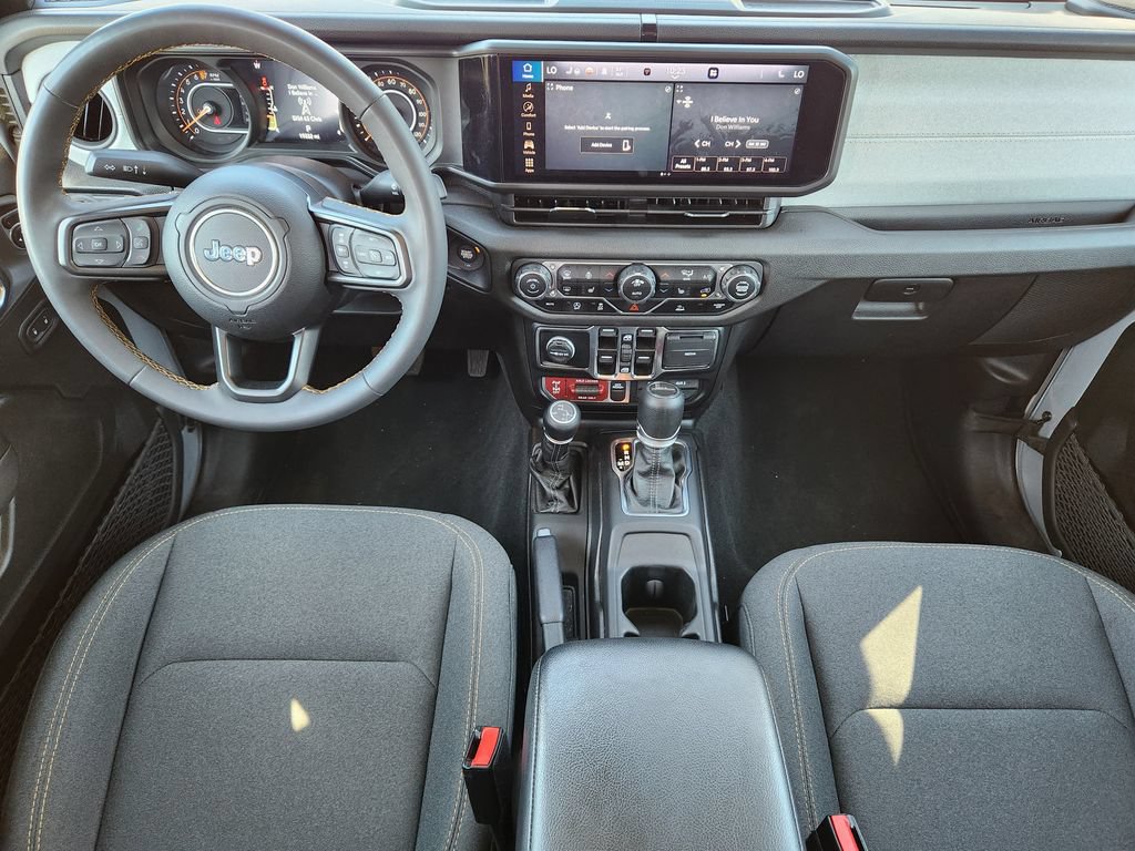 Used 2024 Jeep Gladiator Sport AWD/4WD image 10