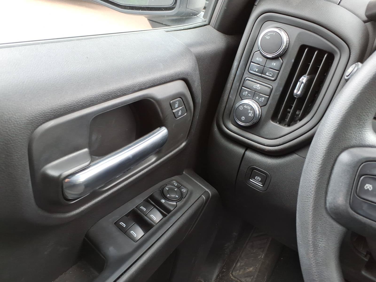 Used 2024 GMC Sierra 1500 Pro w/ Graphite Edition AWD/4WD image 19