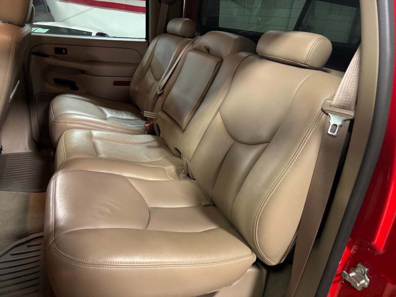 Used 2004 Chevrolet Silverado 2500 LS w/ Heavy-Duty Power Package RWD image 39
