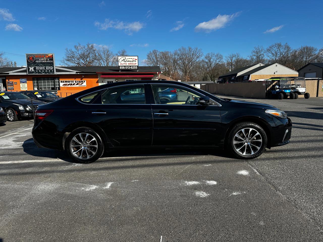 Used 2018 Toyota Avalon XLE Premium w/ All Weather Liner Package FWD image 4