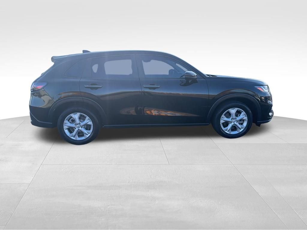 Used 2023 Honda HR-V LX image 6