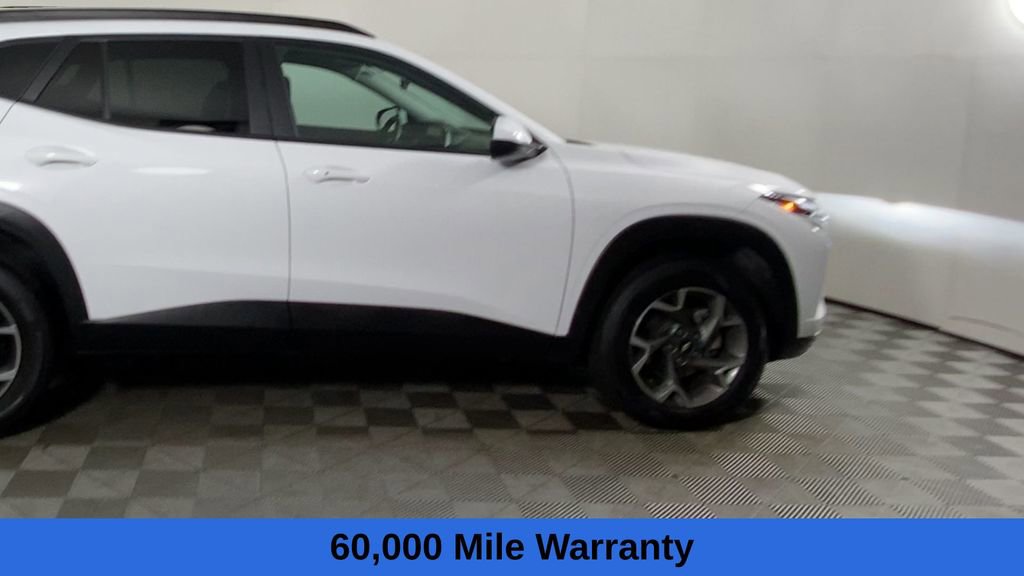 Certified 2025 Chevrolet Trax LT w/ Driver Confidence Package image 3