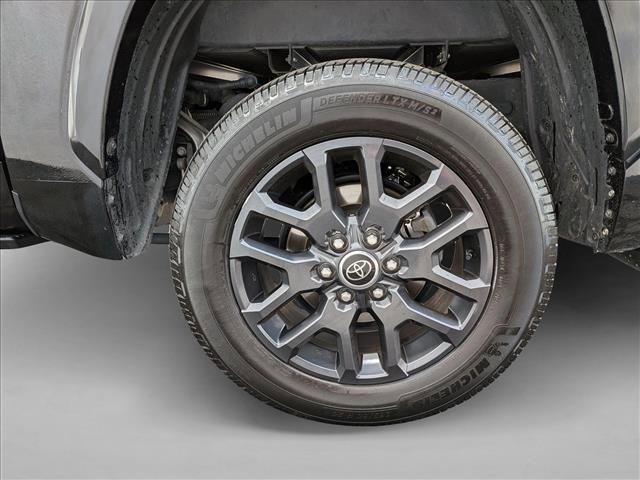 Used 2023 Toyota Tundra Platinum AWD/4WD image 23