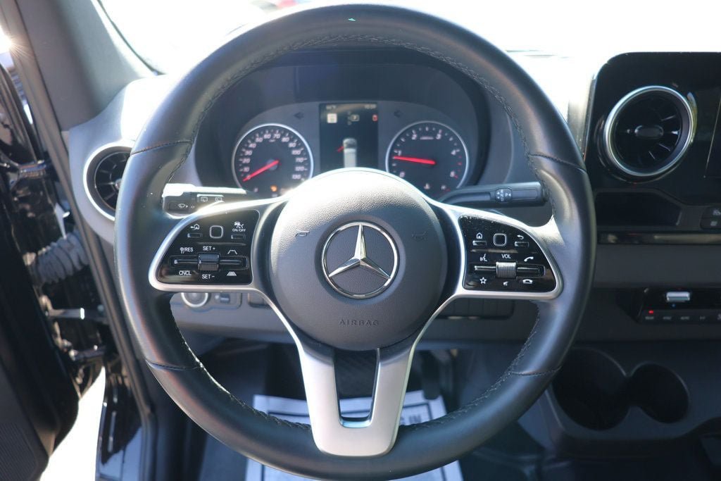 Used 2024 Mercedes-Benz Sprinter 2500 image 12