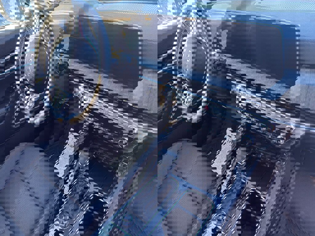 Used 2025 Kia Telluride EX w/ EX Captain's Chair Package image 22