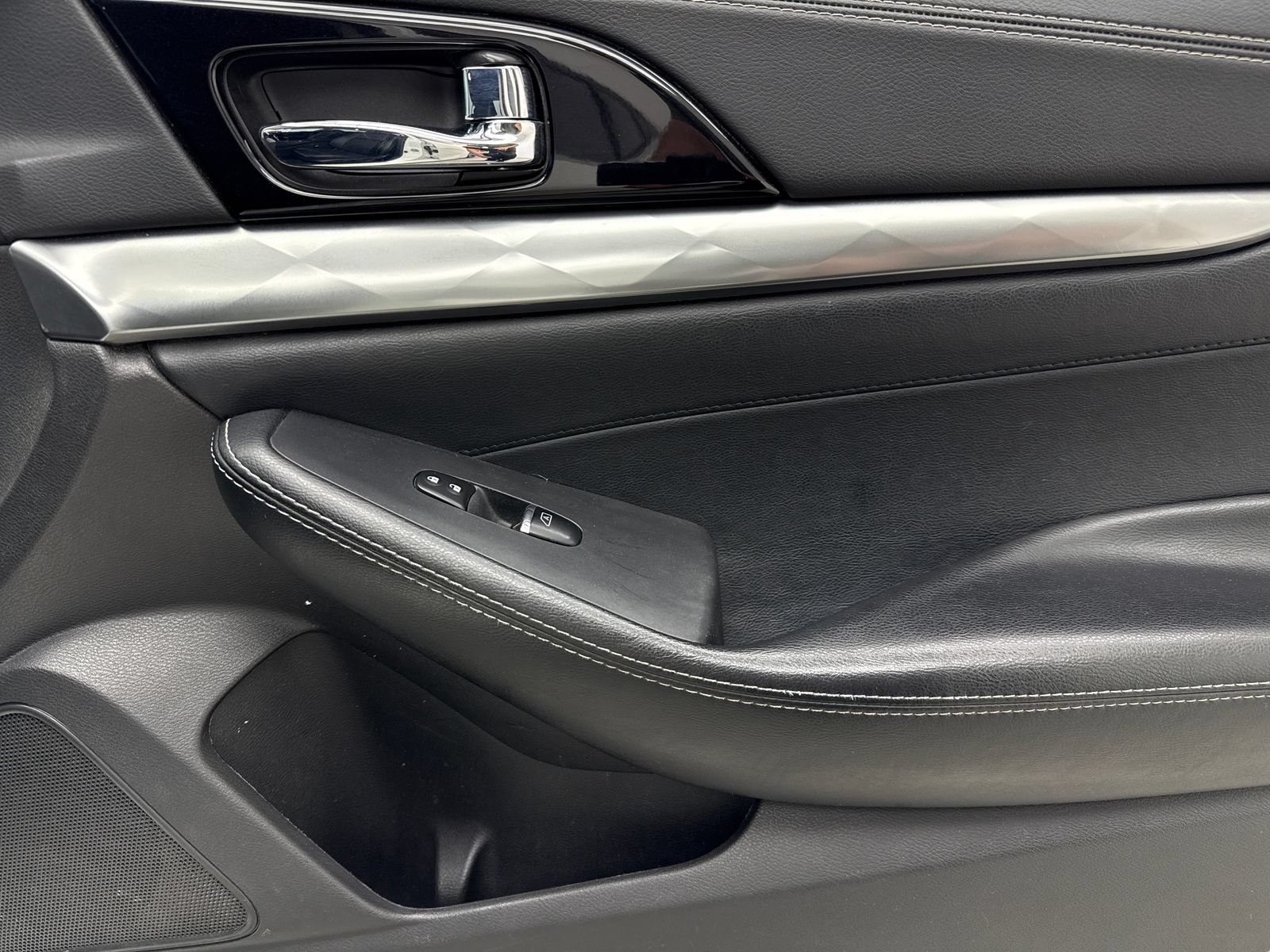 Used 2021 Nissan Maxima 3.5 SV w/ Floor Mat Group FWD image 44