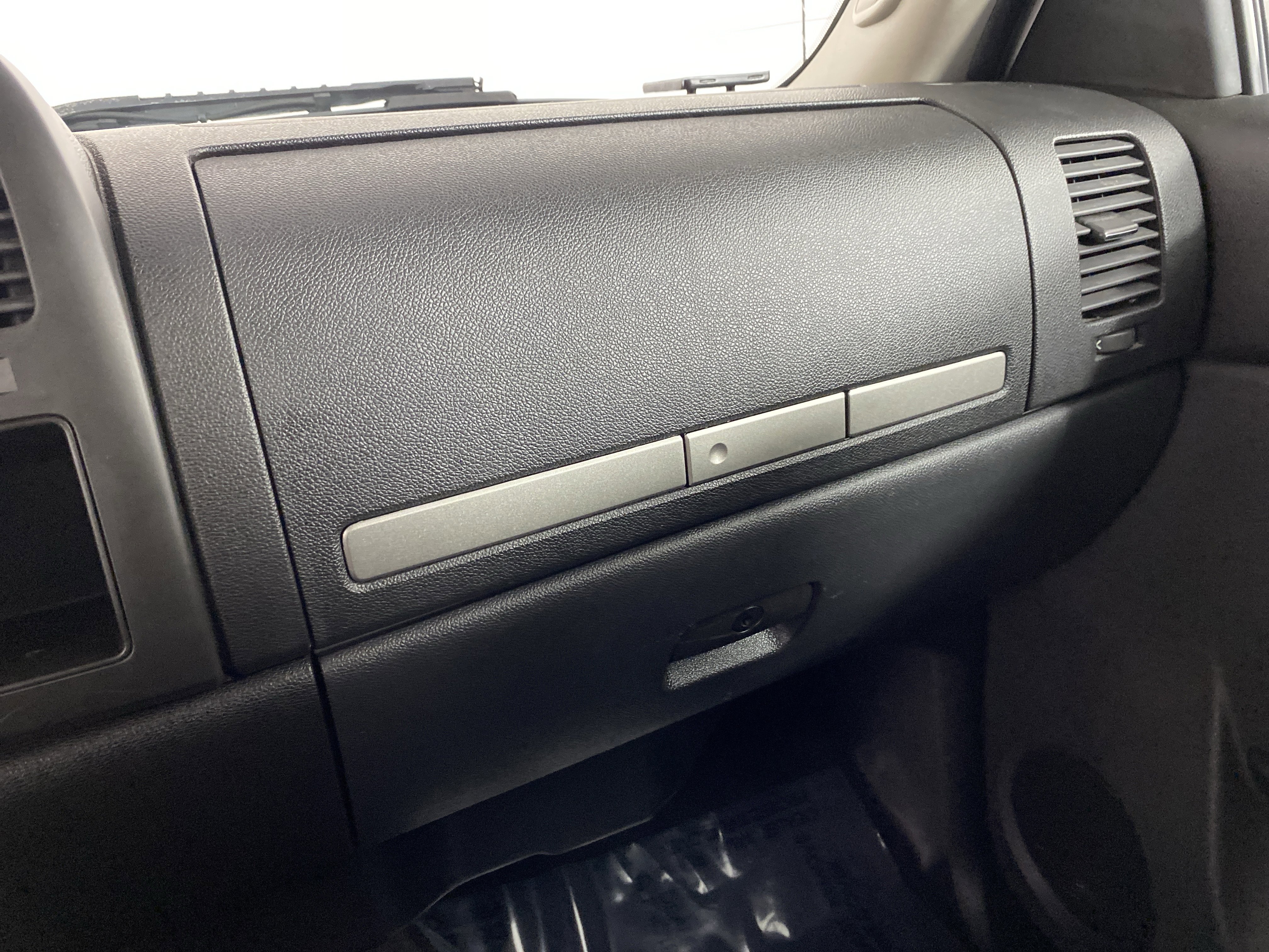 Used 2012 Chevrolet Silverado 1500 LT w/ All-Star Edition AWD/4WD image 26