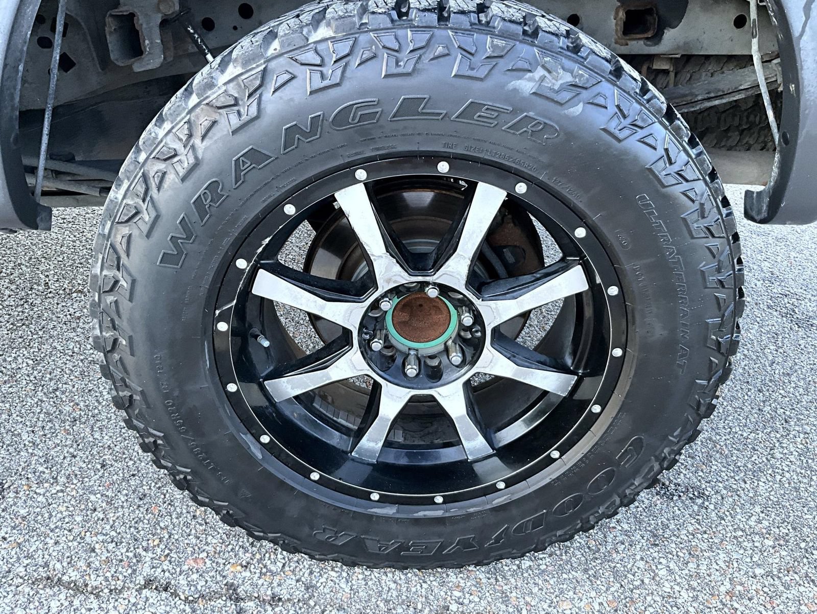 Used 2014 Ford F150 FX4 w/ Equipment Group 402A Luxury AWD/4WD image 24