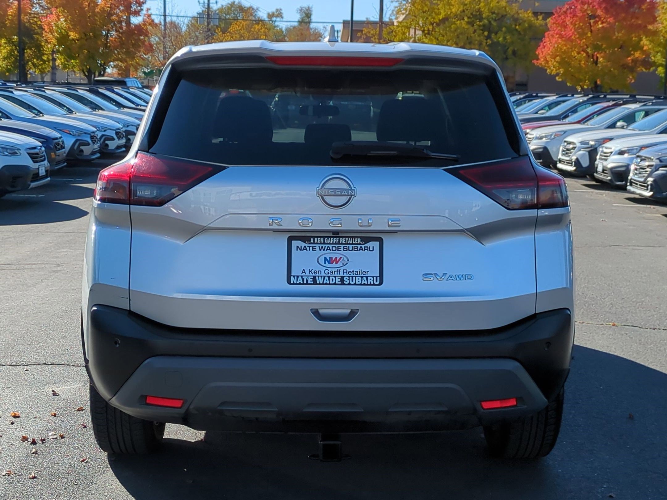 Used 2023 Nissan Rogue SV image 4