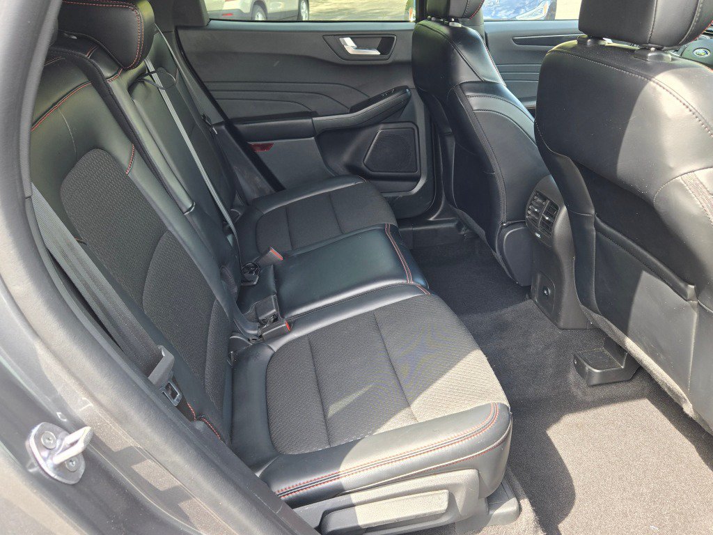Used 2025 Ford Escape ST-Line AWD/4WD image 11