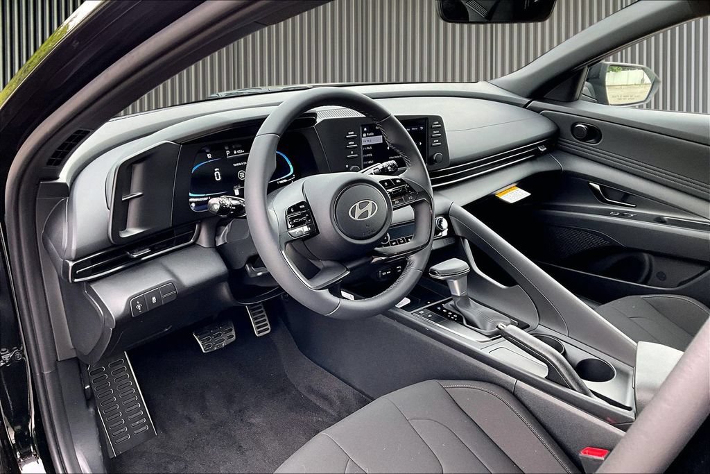New 2026 Hyundai Elantra SEL Sport FWD image 7