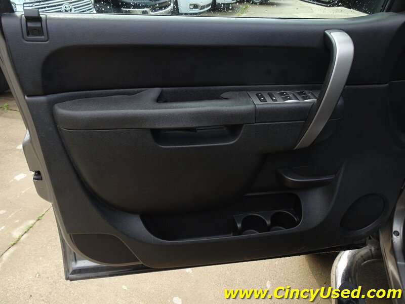 Used 2013 Chevrolet Silverado 2500 LT w/ Interior Plus Package AWD/4WD image 26