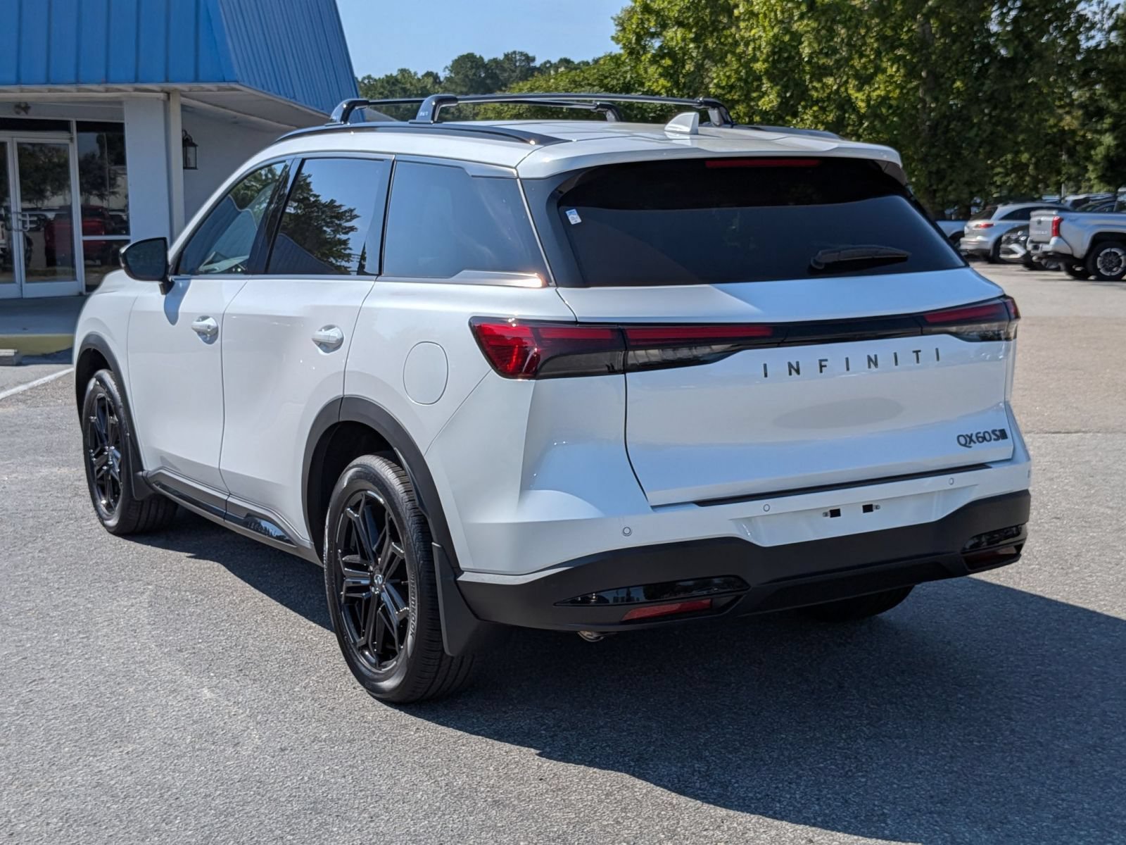 New 2027 INFINITI QX60 Sport w/ Dark Cargo Package AWD/4WD image 5